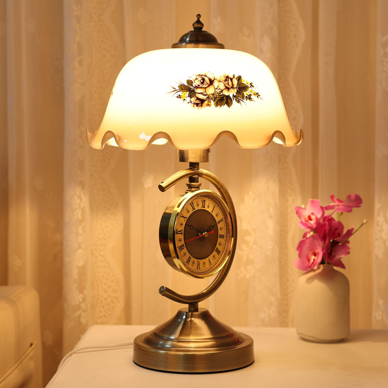 Luminária de mesa com design m - Desk Lamp avaliação e preço